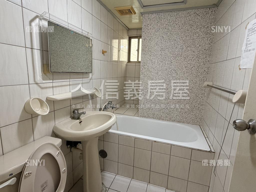 建興學區首選／次頂樓三房房屋室內格局與周邊環境