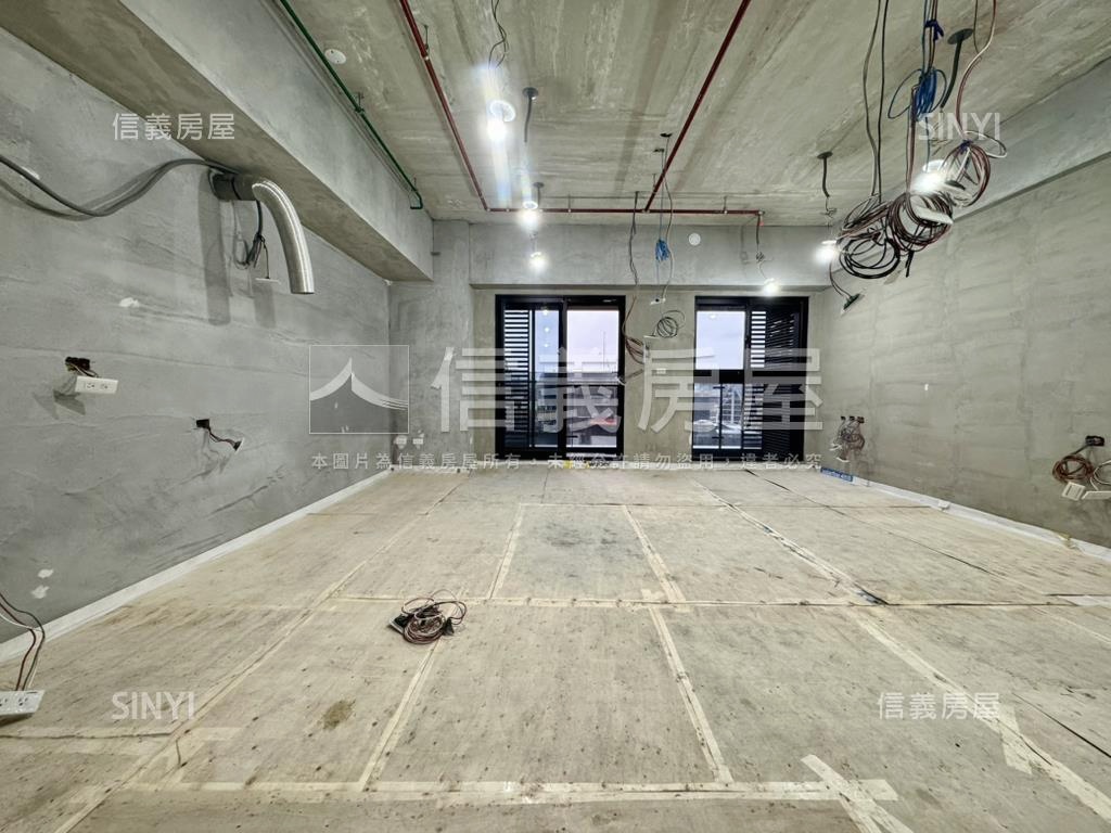 東騰界高樓毛胚房屋室內格局與周邊環境