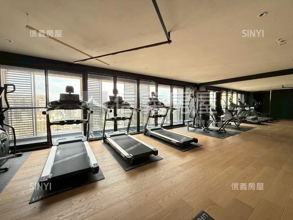 東騰界高樓毛胚房屋室內格局與周邊環境