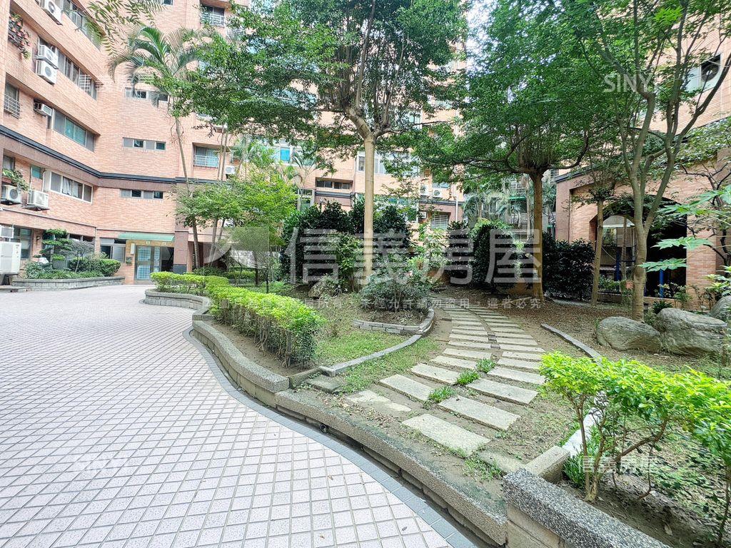 新埔公園世紀邊間三房車位房屋室內格局與周邊環境