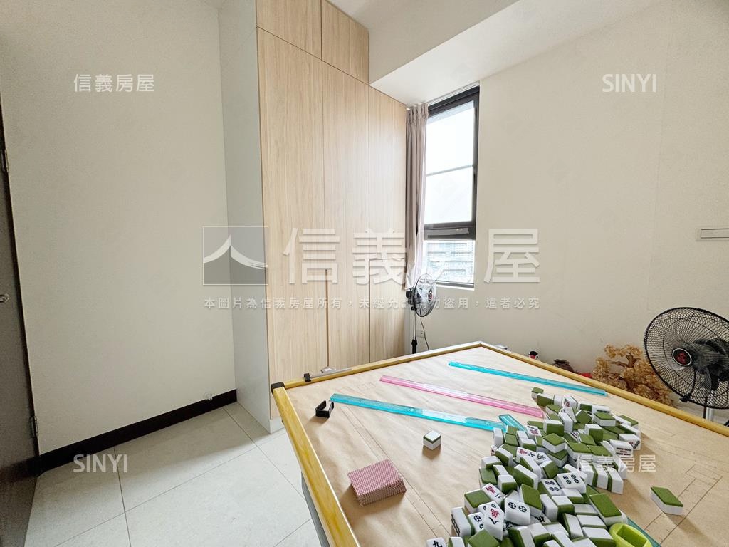輕屋齡成家兩房車位房屋室內格局與周邊環境