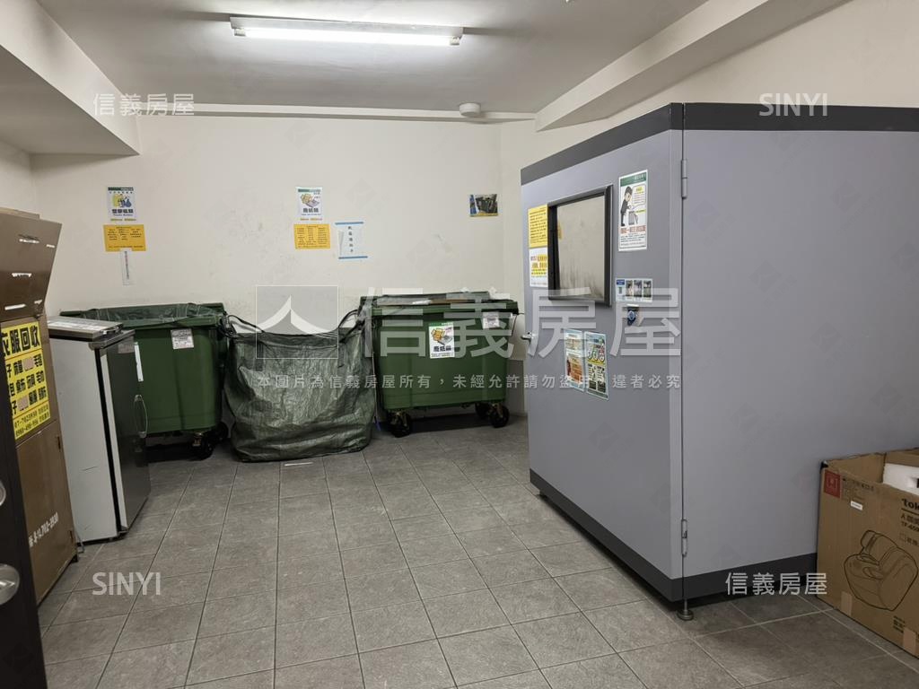 輕屋齡成家兩房車位房屋室內格局與周邊環境