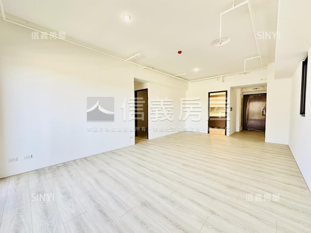 專任華太松庭未住雙平車位房屋室內格局與周邊環境