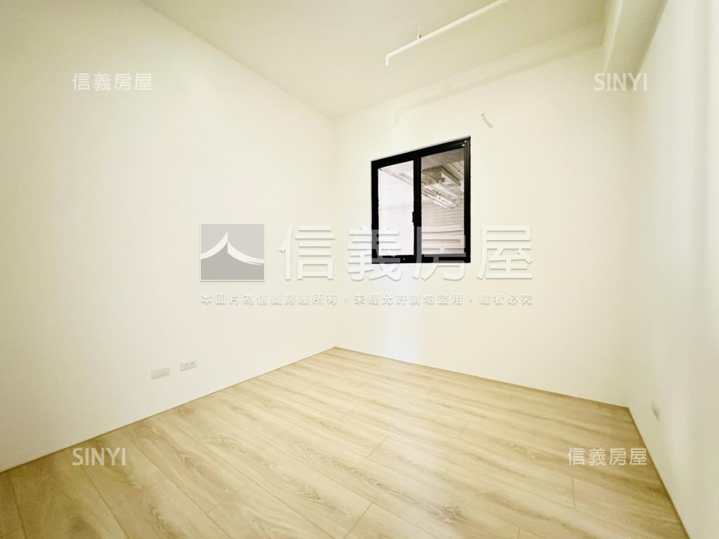 專任華太松庭未住雙平車位房屋室內格局與周邊環境