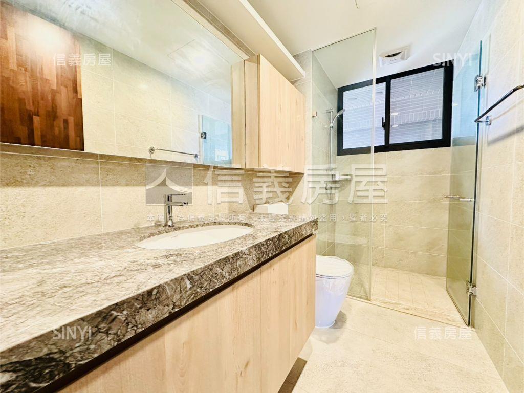 專任華太松庭未住雙平車位房屋室內格局與周邊環境