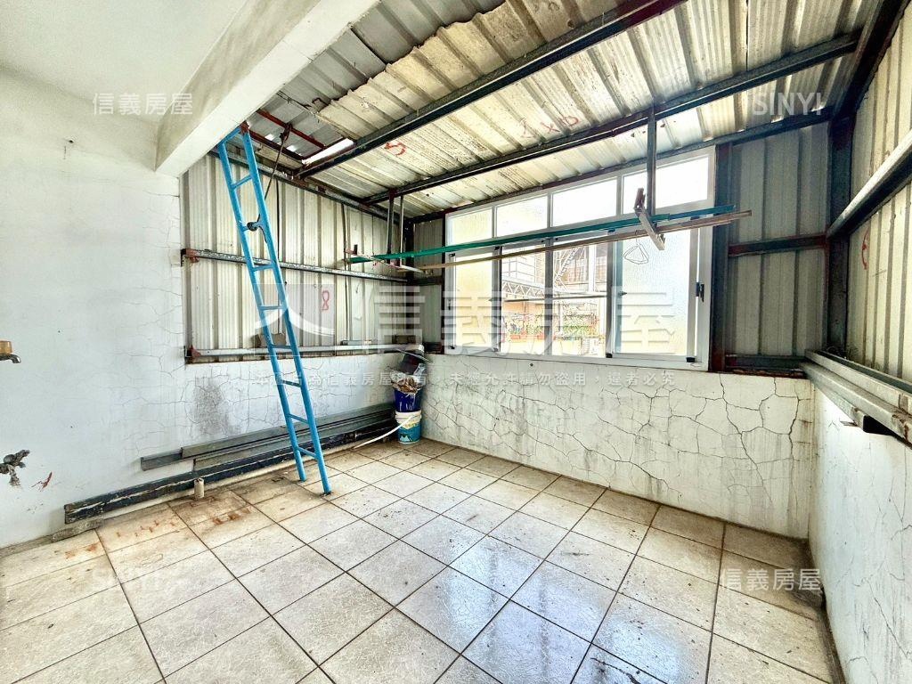 小資族新加坡式車庫透天房屋室內格局與周邊環境