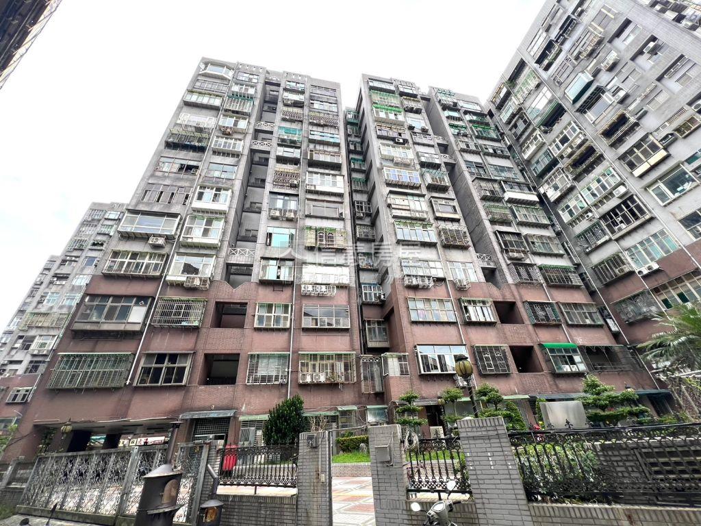 優美英郡一房房屋室內格局與周邊環境