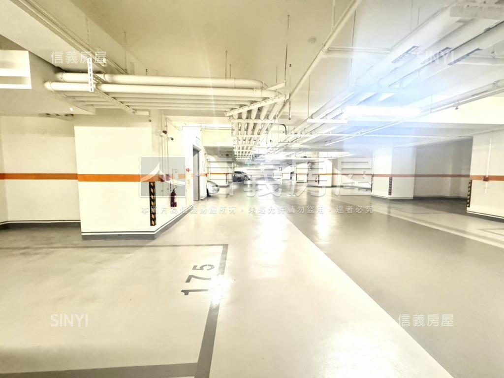 大里親家高樓坡平３房房屋室內格局與周邊環境