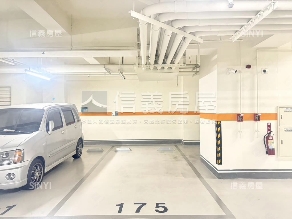 大里親家高樓坡平３房房屋室內格局與周邊環境