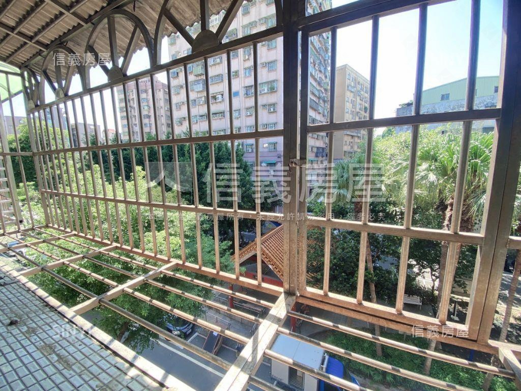 俯瞰公園樹海景觀頂加美寓房屋室內格局與周邊環境