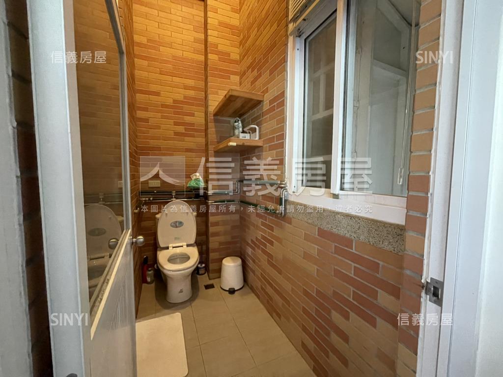 公園旁美景亮麗屋房屋室內格局與周邊環境
