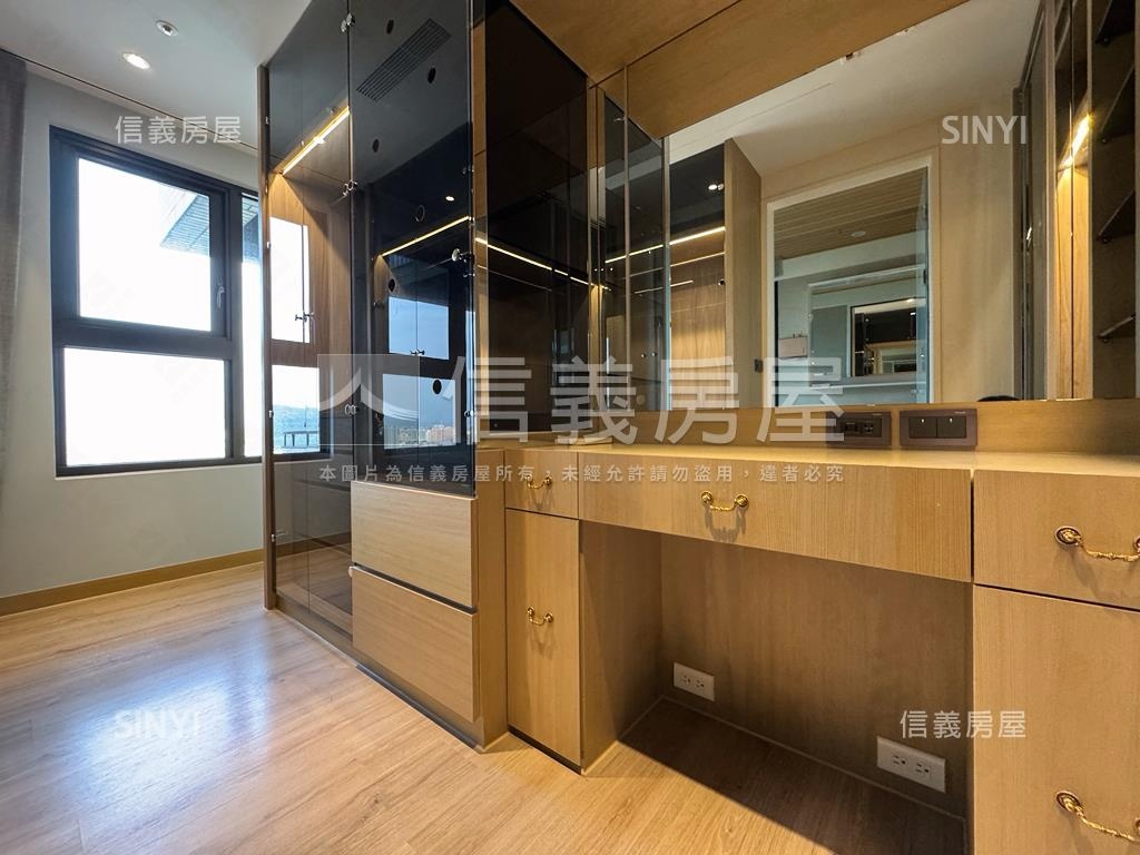 京城大苑山景三房雙平車房屋室內格局與周邊環境