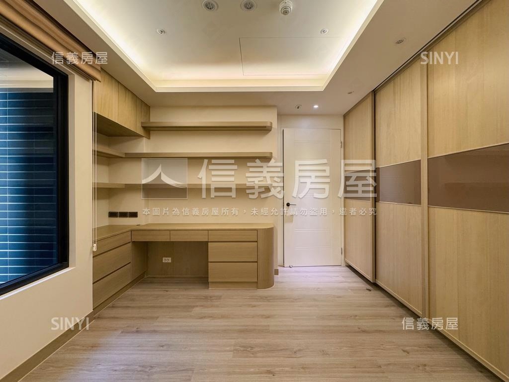 京城大苑山景三房雙平車房屋室內格局與周邊環境