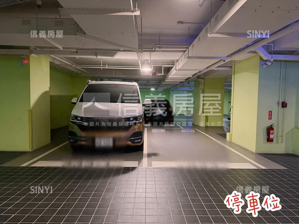 京城大苑山景三房雙平車房屋室內格局與周邊環境