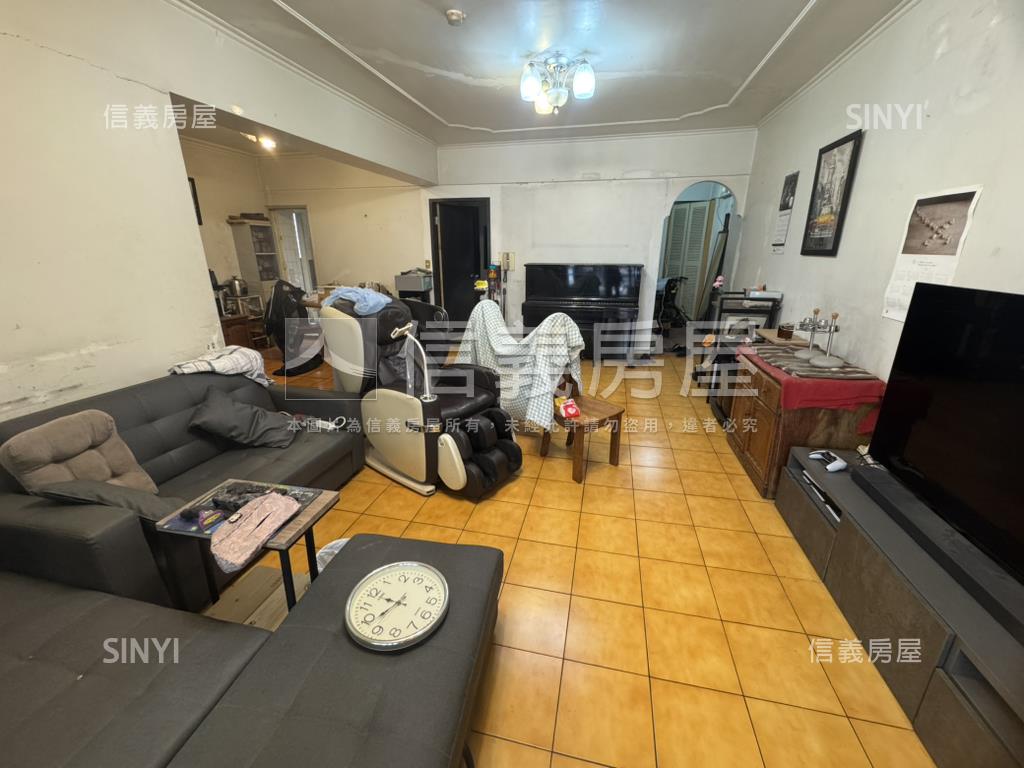 忠孝新生稀有四房房屋室內格局與周邊環境