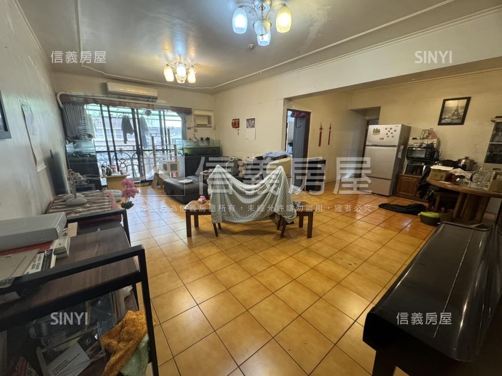 忠孝新生稀有四房房屋室內格局與周邊環境