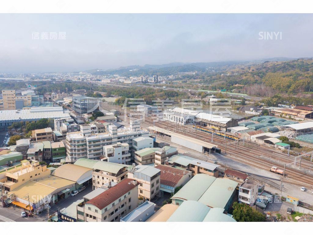 烏日雙面臨路大角地房屋室內格局與周邊環境