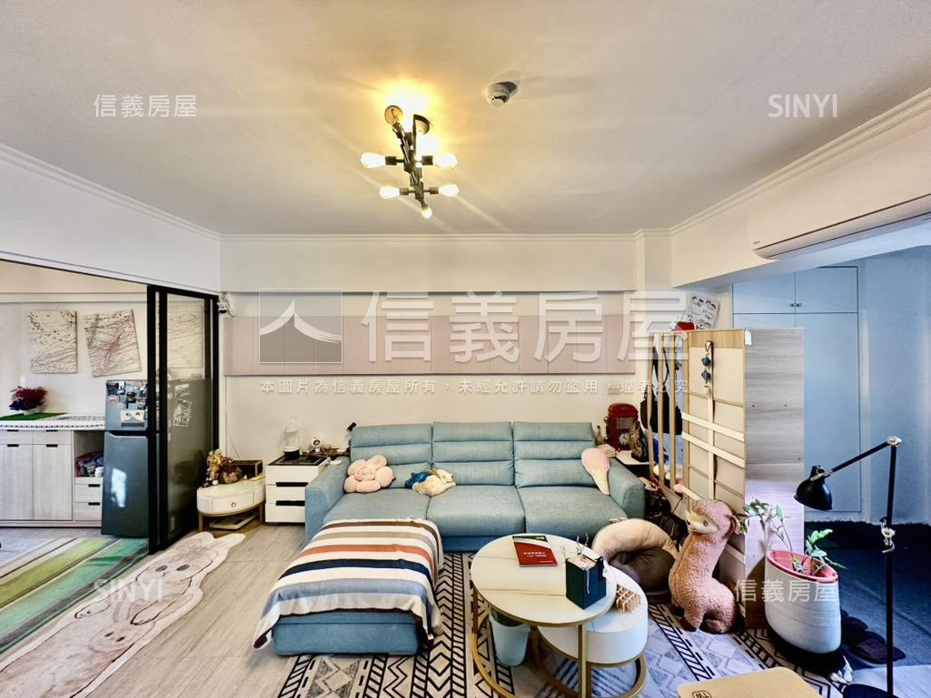 近文心國小三房車位房屋室內格局與周邊環境