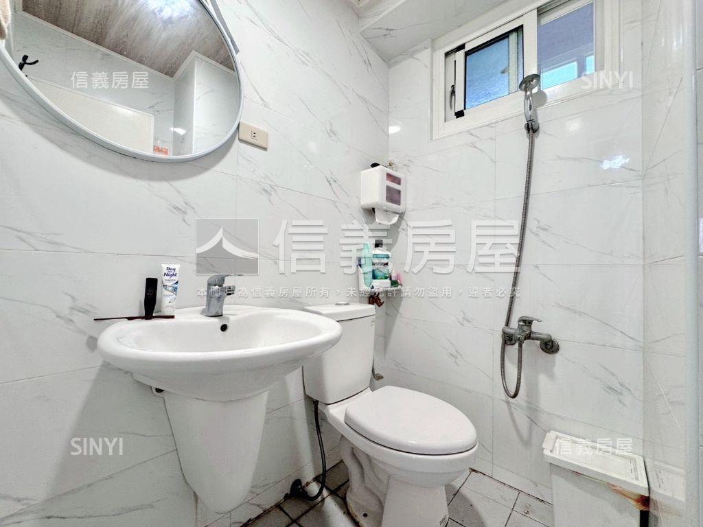 近捷運決心處理三房車位房屋室內格局與周邊環境