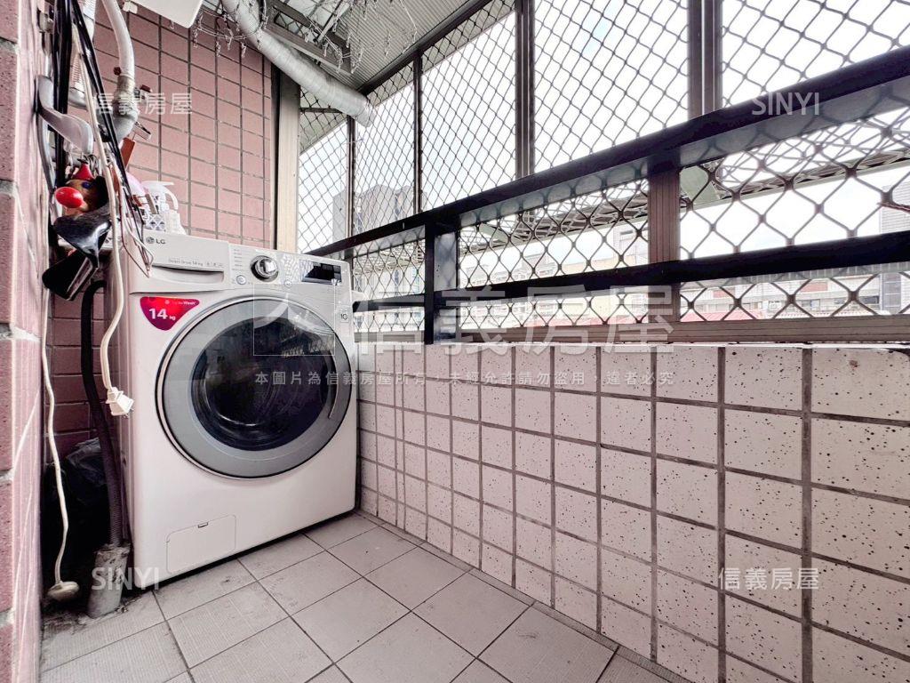 近捷運決心處理三房車位房屋室內格局與周邊環境