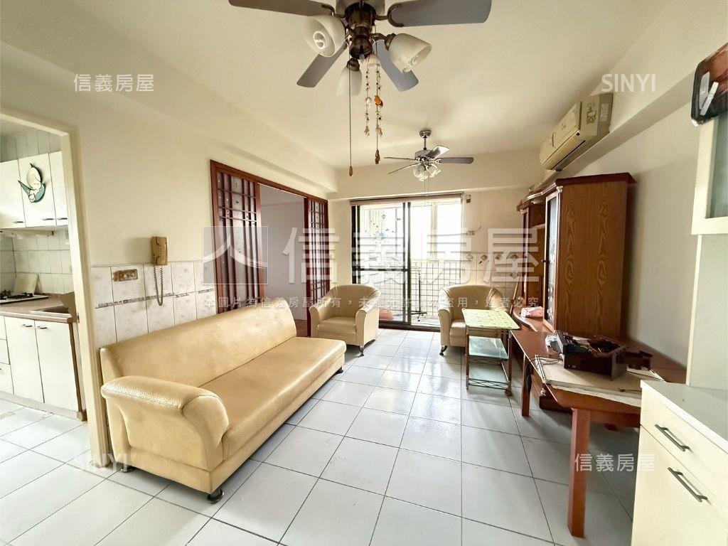 黎明路一段兩房車位房屋室內格局與周邊環境