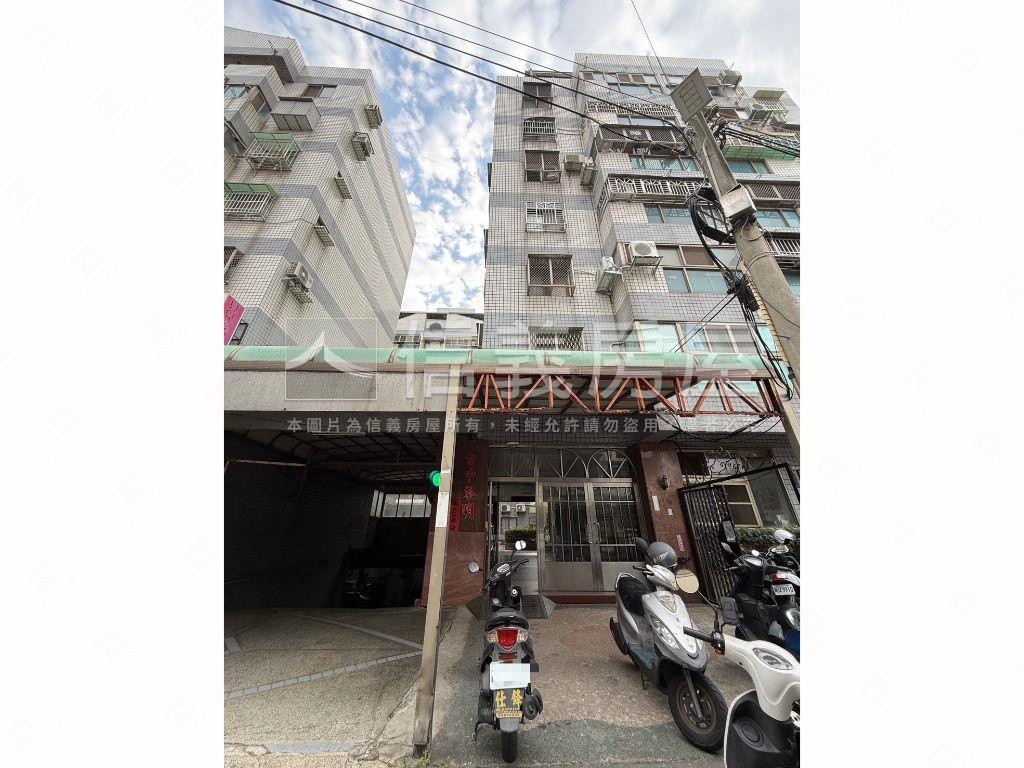 黎明路一段兩房車位房屋室內格局與周邊環境