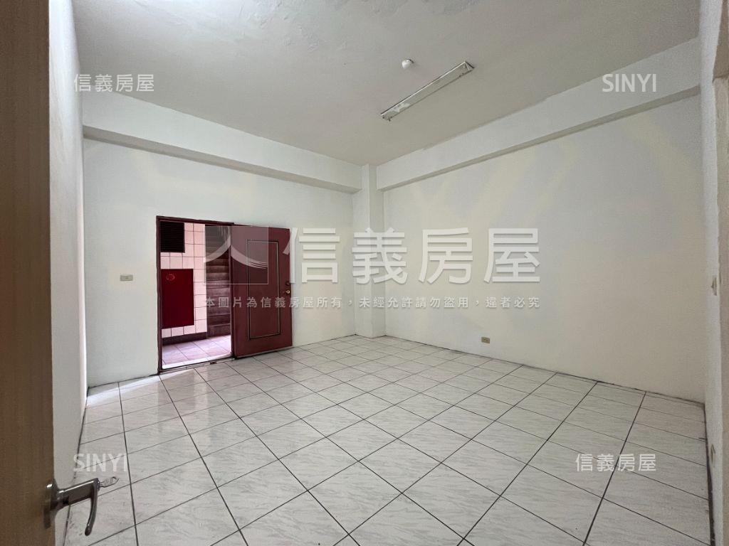 永寧皇家宮廷亮麗一樓房屋室內格局與周邊環境