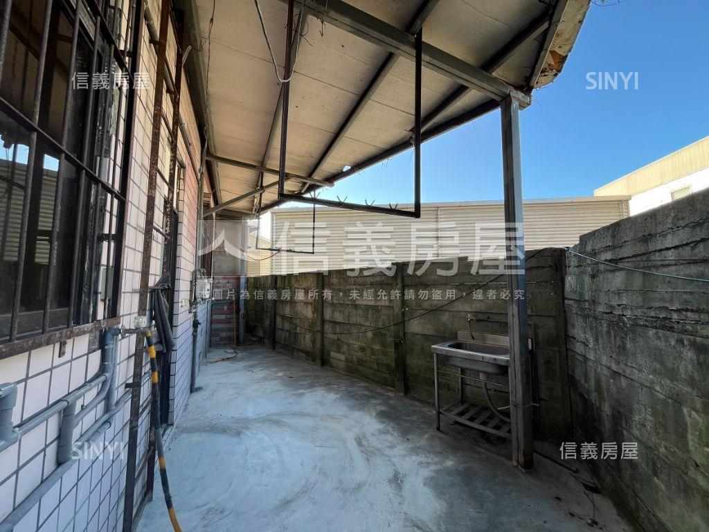 永寧皇家宮廷亮麗一樓房屋室內格局與周邊環境