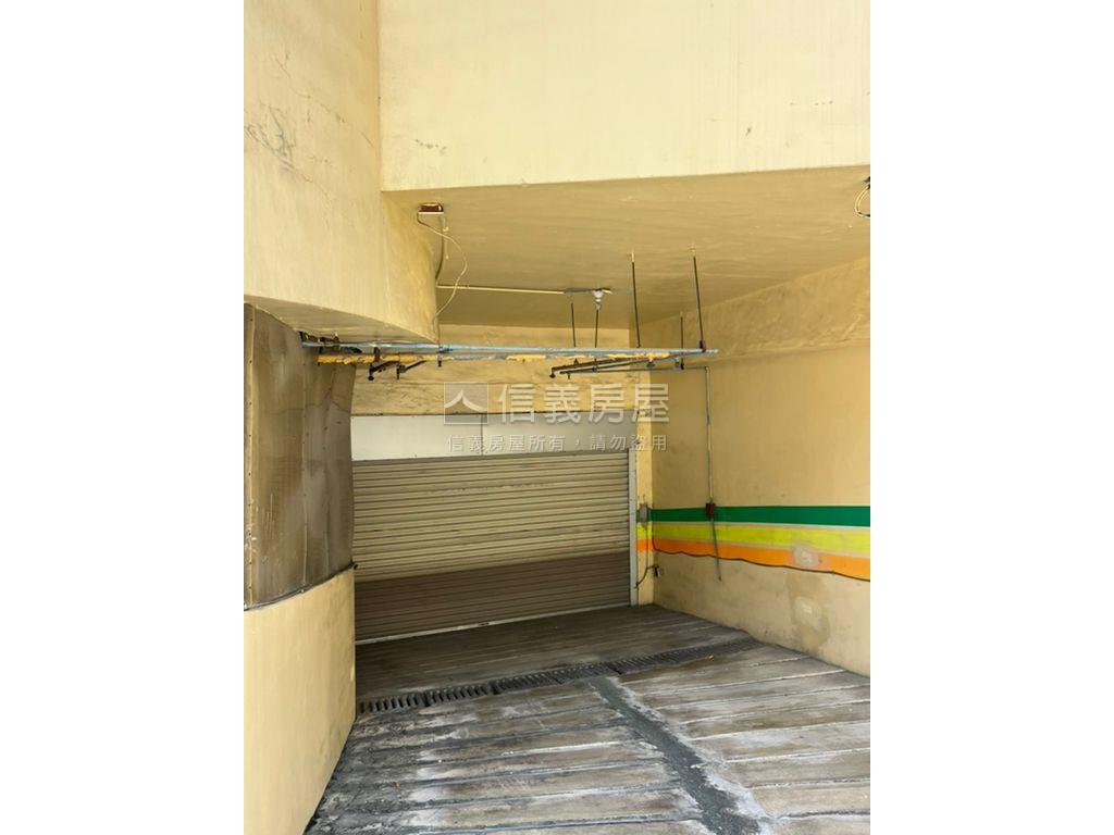 瑞豐巨蛋補習班金店面房屋室內格局與周邊環境