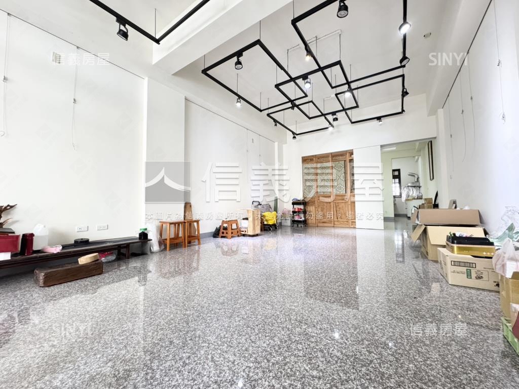 近竹北遠百機能佳臨路店面房屋室內格局與周邊環境