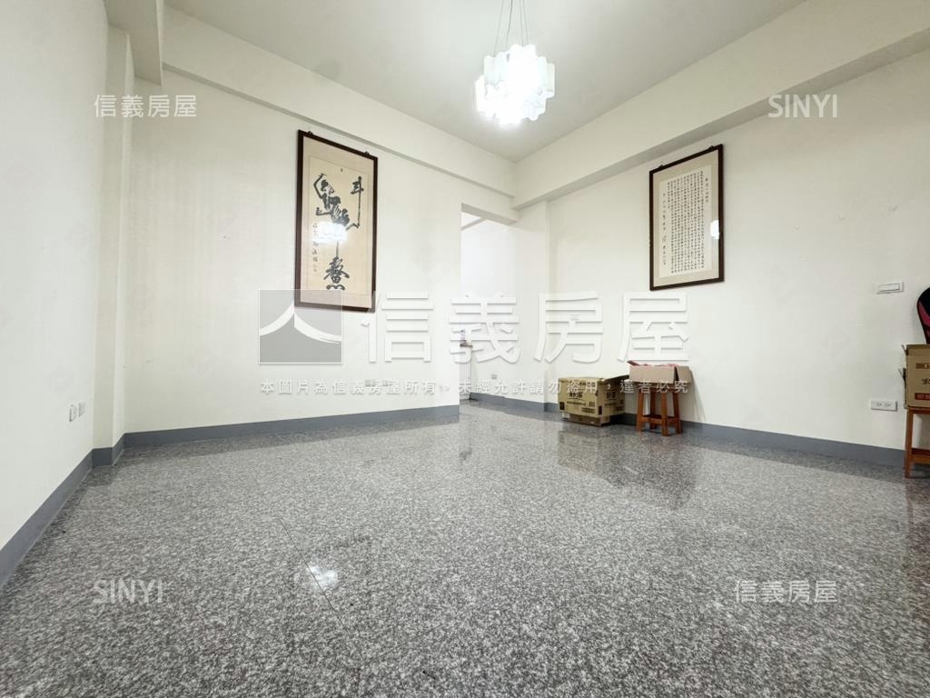 近竹北遠百機能佳臨路店面房屋室內格局與周邊環境