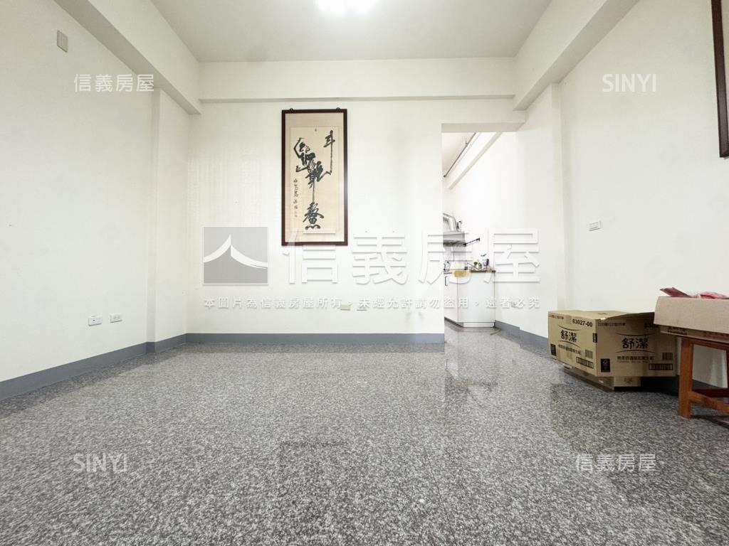 近竹北遠百機能佳臨路店面房屋室內格局與周邊環境