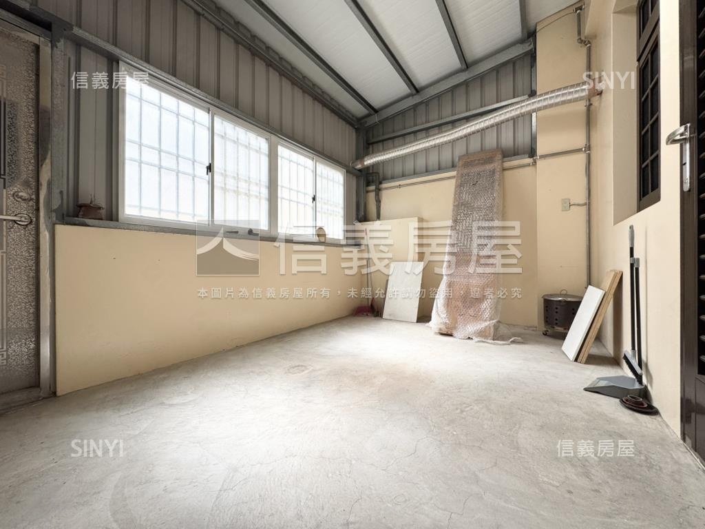 近竹北遠百機能佳臨路店面房屋室內格局與周邊環境