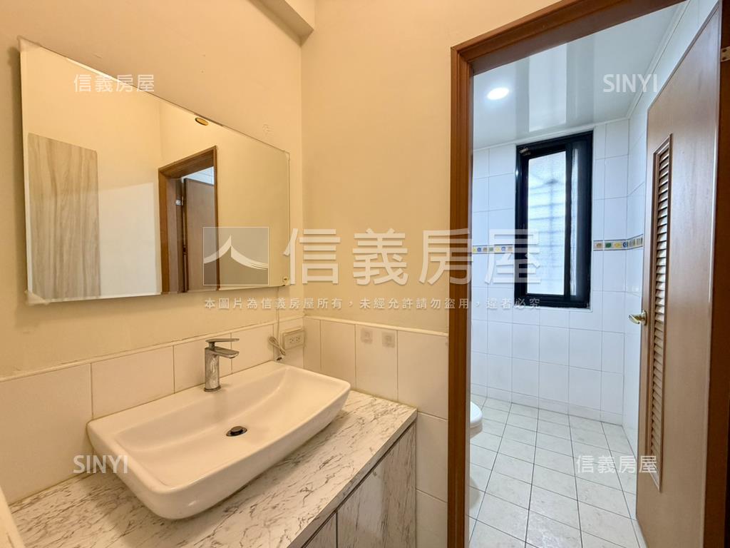 近校園稀有釋出面寬型車墅房屋室內格局與周邊環境