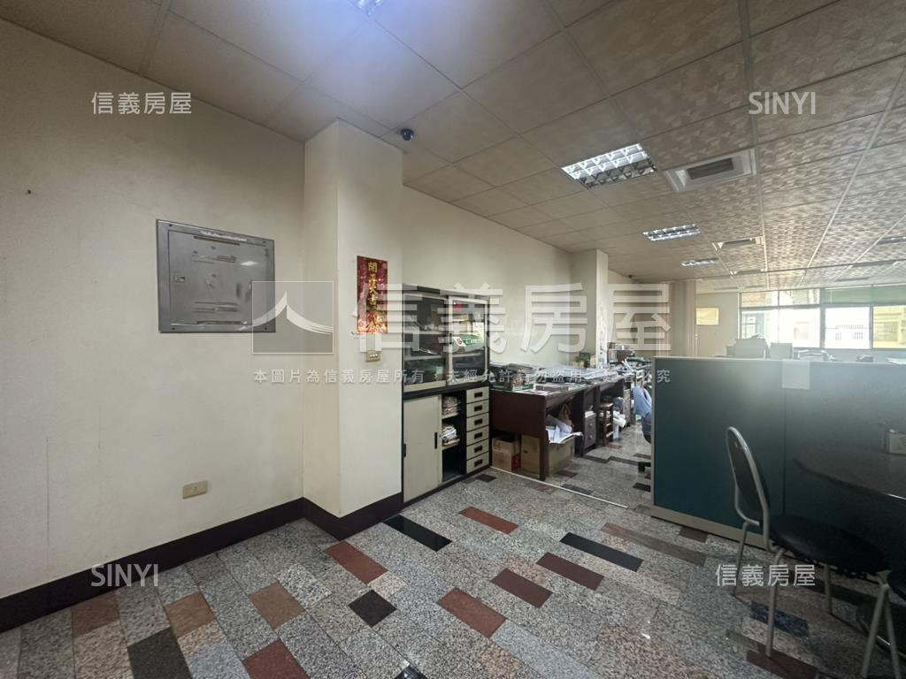 近副都心霸王店面房屋室內格局與周邊環境