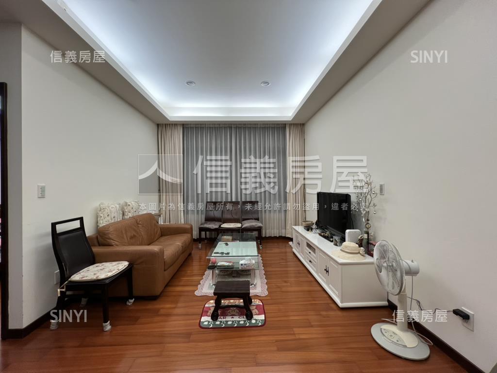 大直捷運管理美屋附車位房屋室內格局與周邊環境