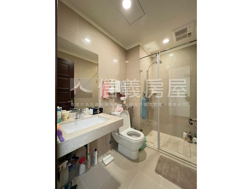 大直捷運管理美屋附車位房屋室內格局與周邊環境