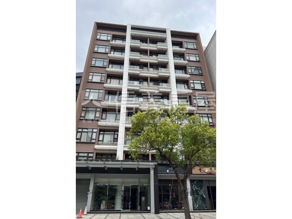 大直捷運管理美屋附車位房屋室內格局與周邊環境