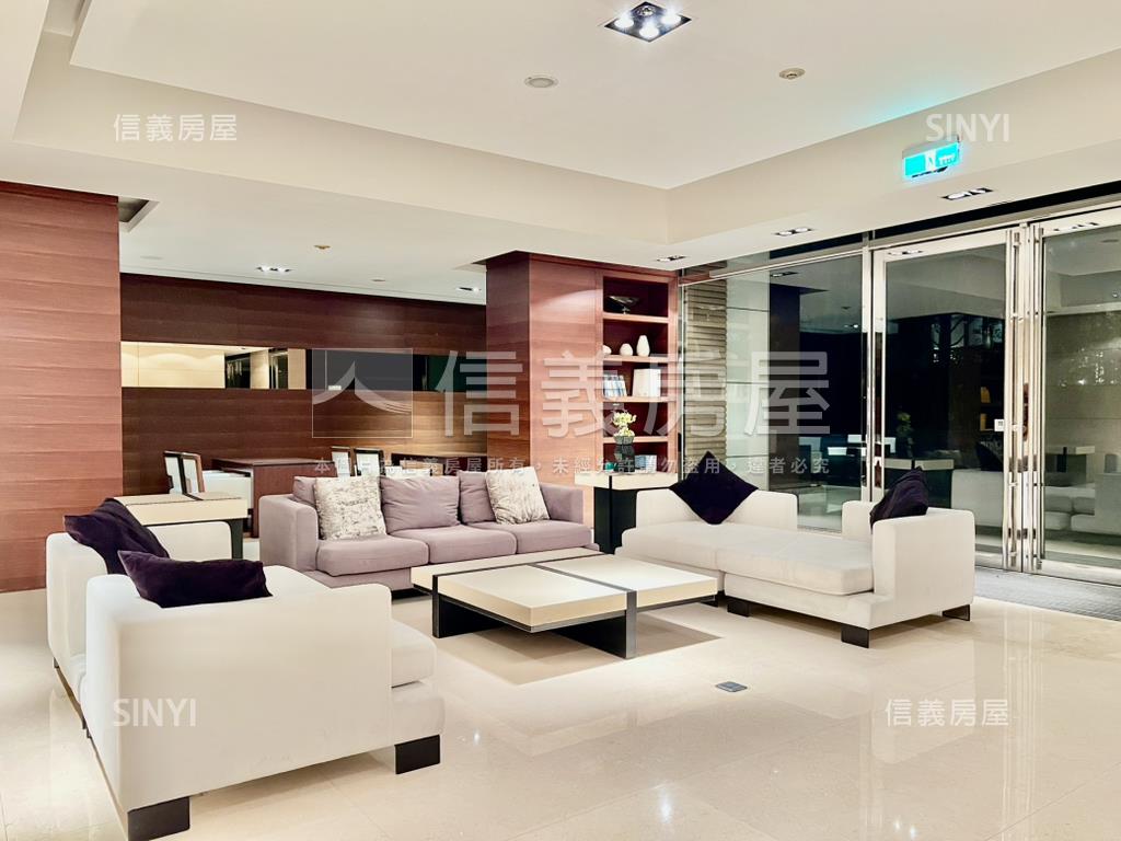 大直捷運管理美屋附車位房屋室內格局與周邊環境