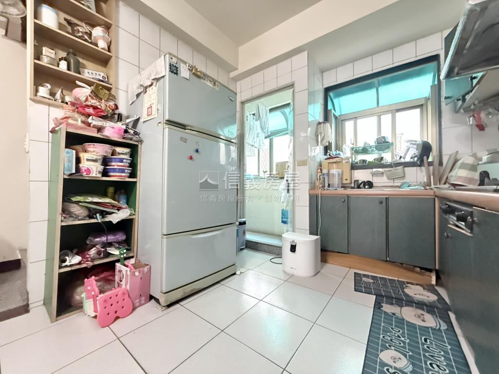 永康廣興街｜挑高舒適車墅房屋室內格局與周邊環境