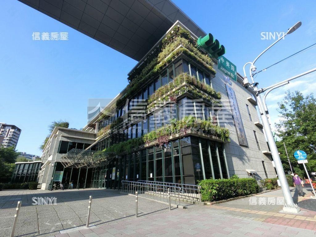 海華國際會館大兩房車位房屋室內格局與周邊環境