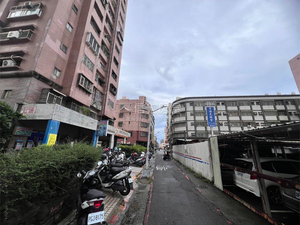 左營高鐵燙金店面房屋室內格局與周邊環境