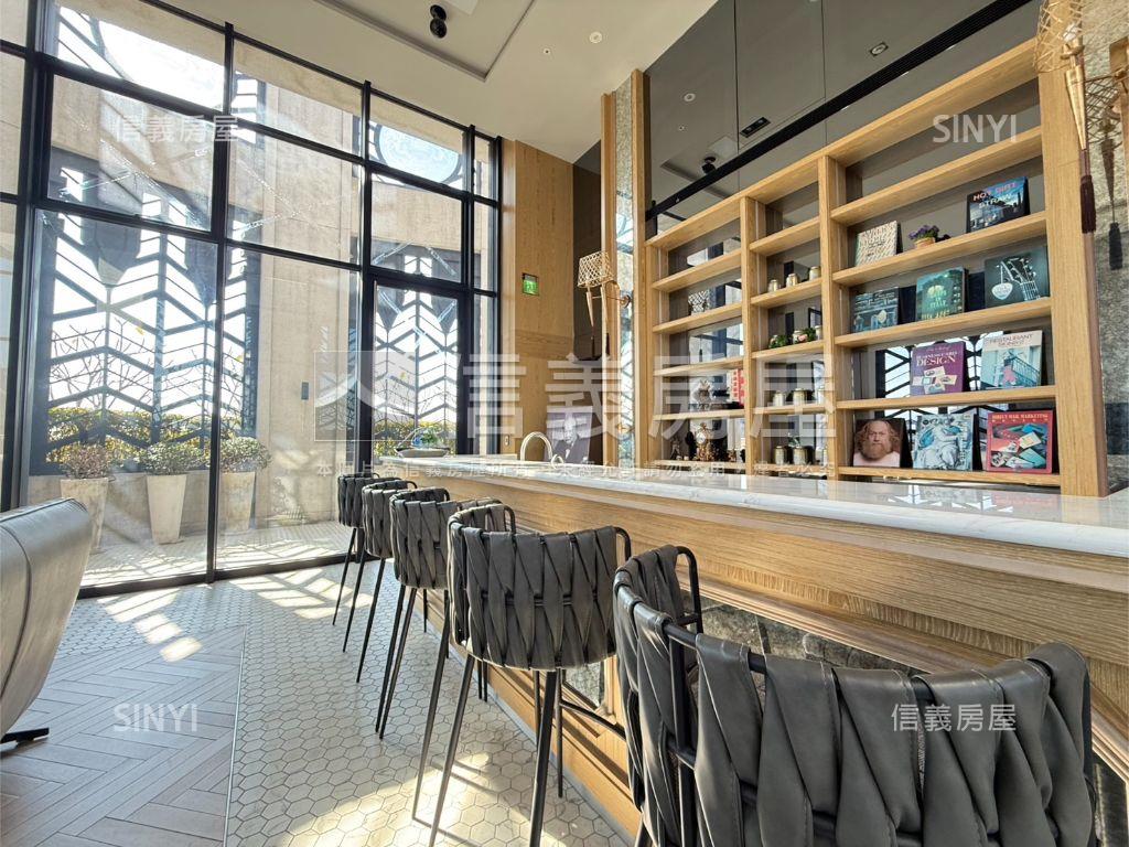 時代英倫前棟視野裝潢戶房屋室內格局與周邊環境