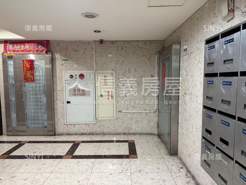 巴黎廣場大面採光稀有兩房房屋室內格局與周邊環境