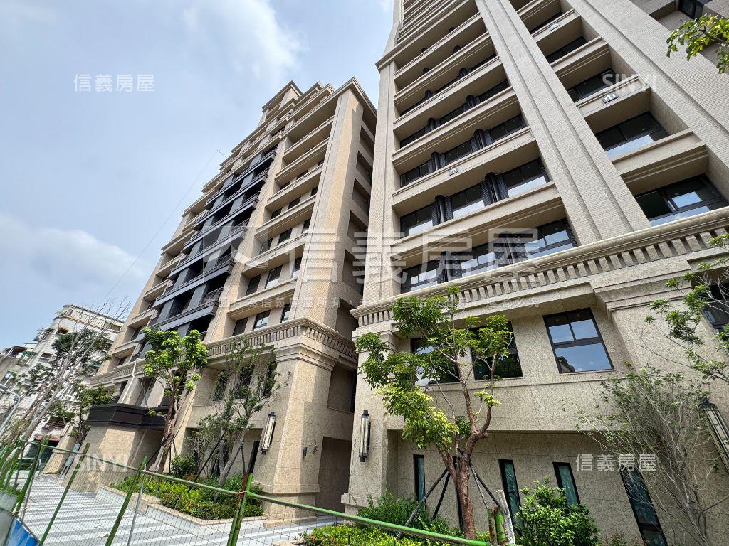稀有兩房車頂樓露台戶房屋室內格局與周邊環境