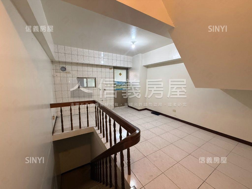 歸仁市區吃市金店住房屋室內格局與周邊環境