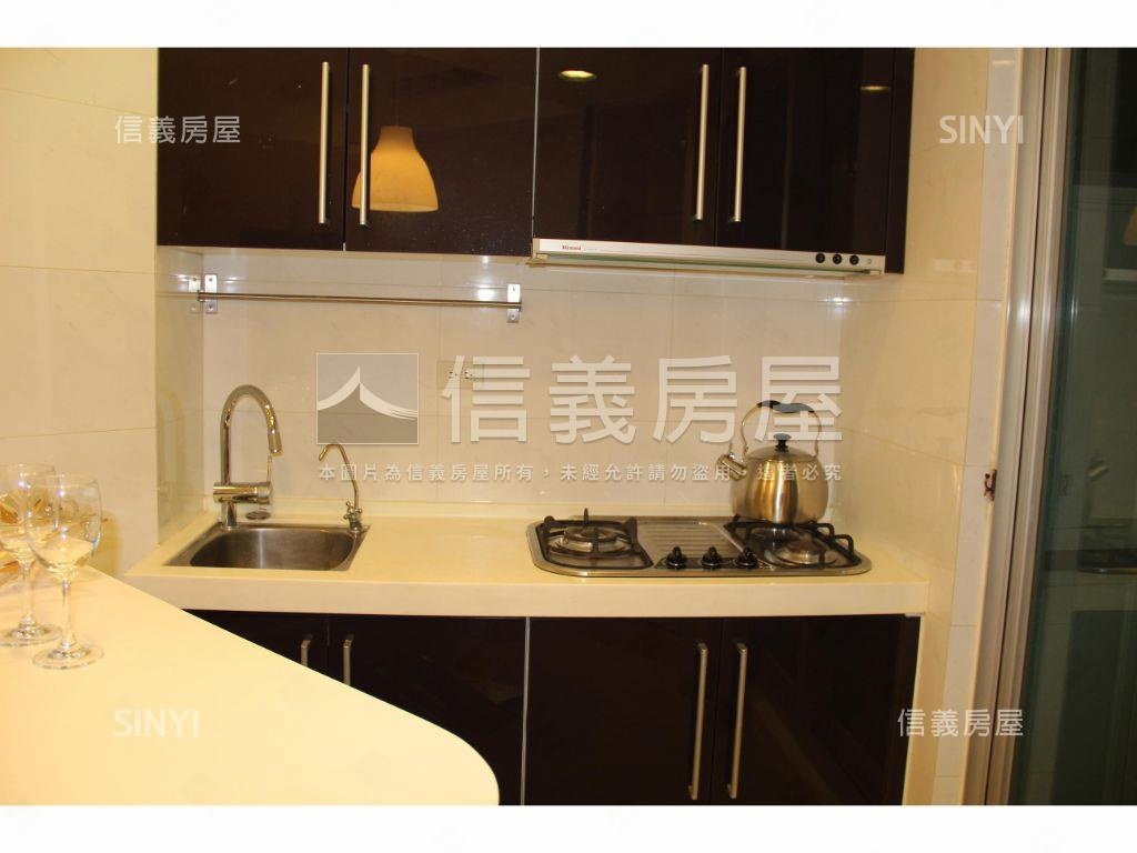 台北信義香榭美居小豪邸房屋室內格局與周邊環境