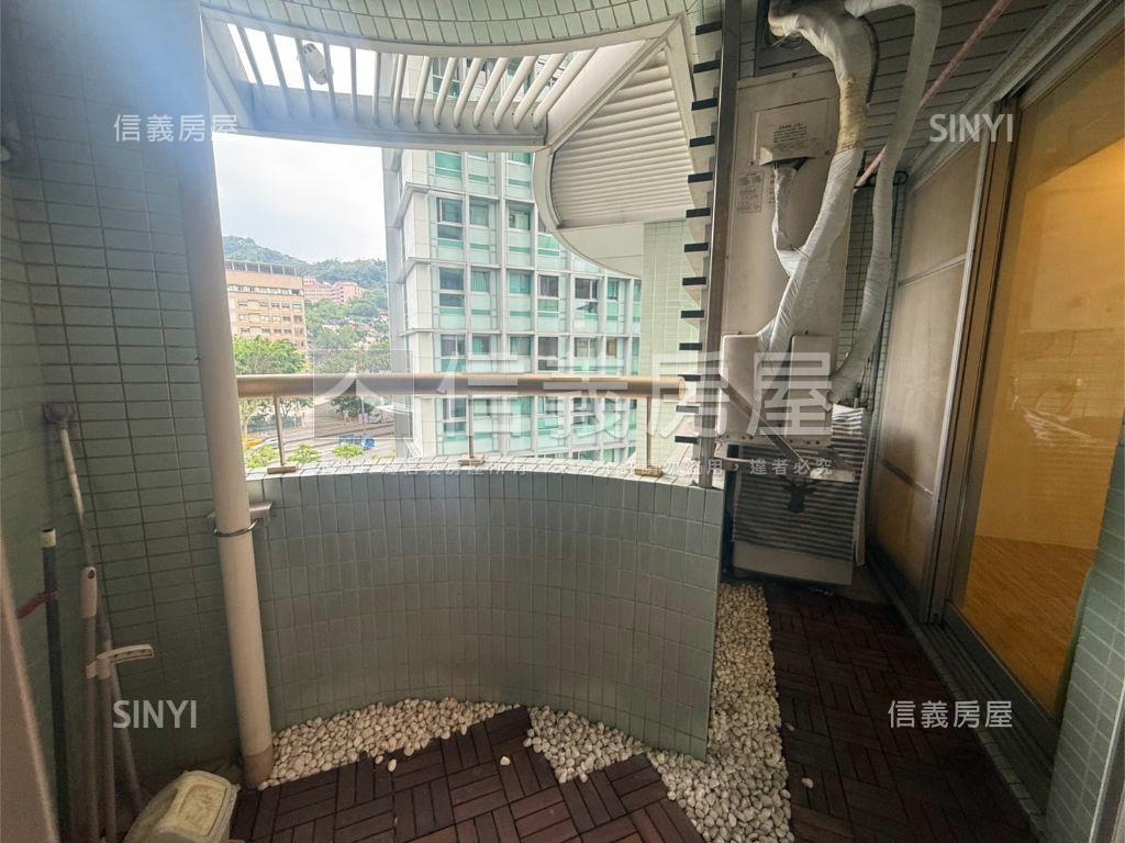 台北信義香榭美居小豪邸房屋室內格局與周邊環境