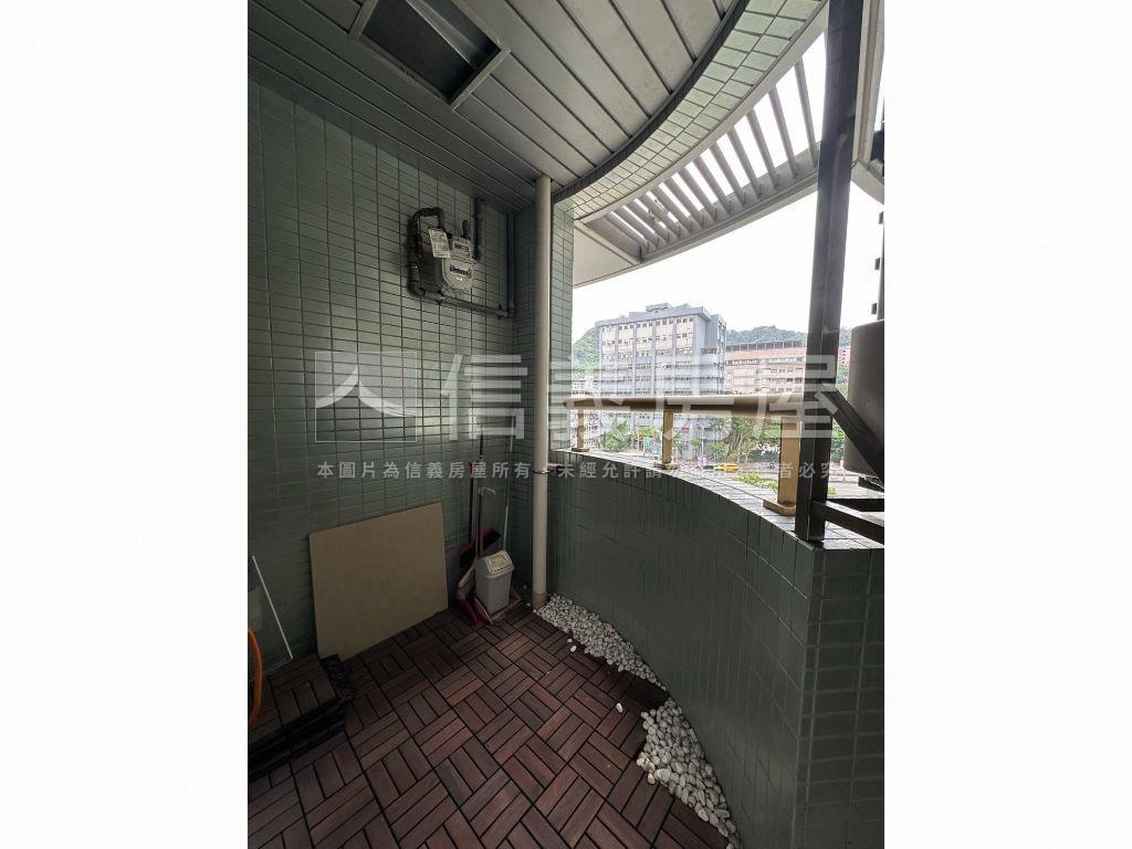 台北信義香榭美居小豪邸房屋室內格局與周邊環境