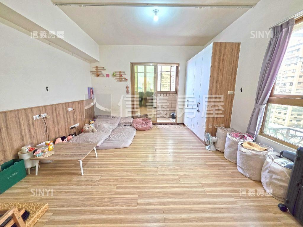 遠眺１０１景觀邊間雙採光房屋室內格局與周邊環境